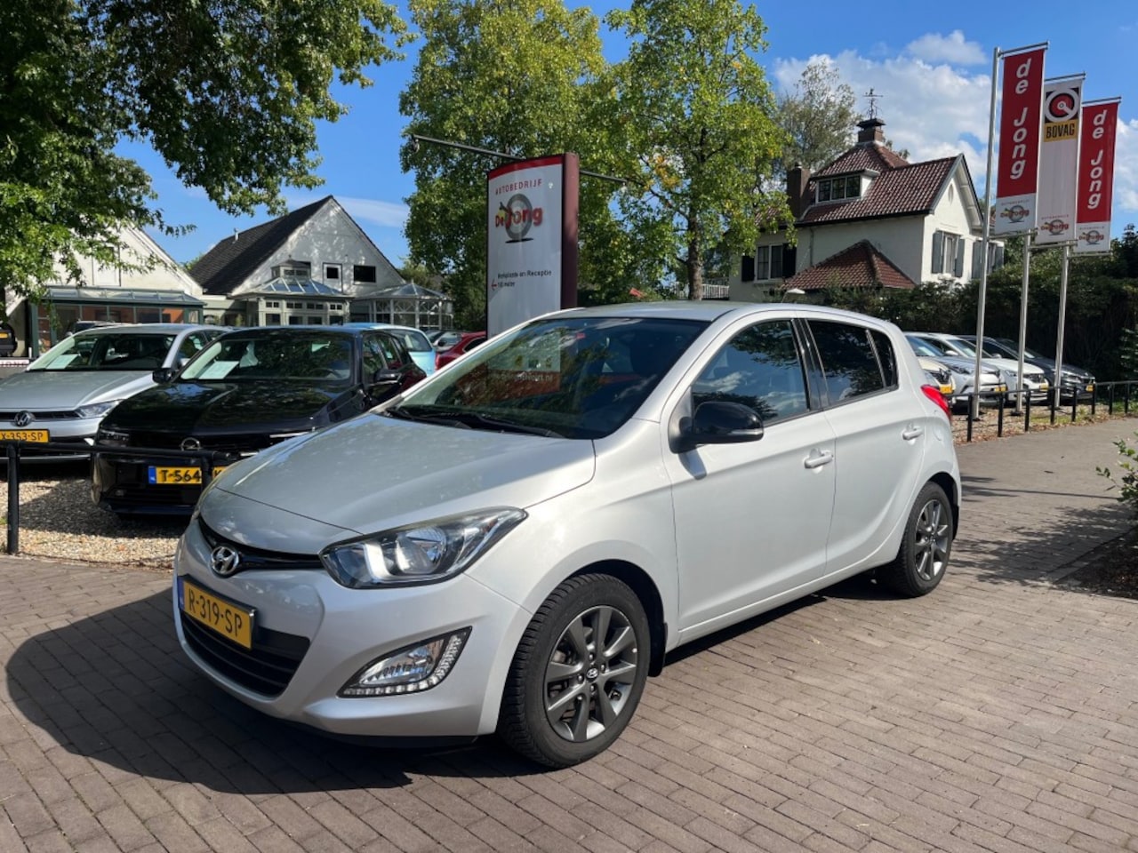 Hyundai i20 - 1.2 HP I-MOTION / AIRCO / STOELVERW. / CRUISE CTR. / 15'' LMV - AutoWereld.nl