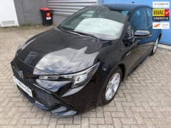 Toyota Corolla - Hybrid 140 business Rijklaar, met Fabrieksgarantie