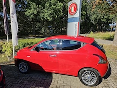 Lancia Y(psilon) - Ypsilon 0.9 8v 85pk TwinAir S&amp;S Silver
