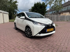 Toyota Aygo - 1.0 VVT-i x-play 88000km Nieuwe banden