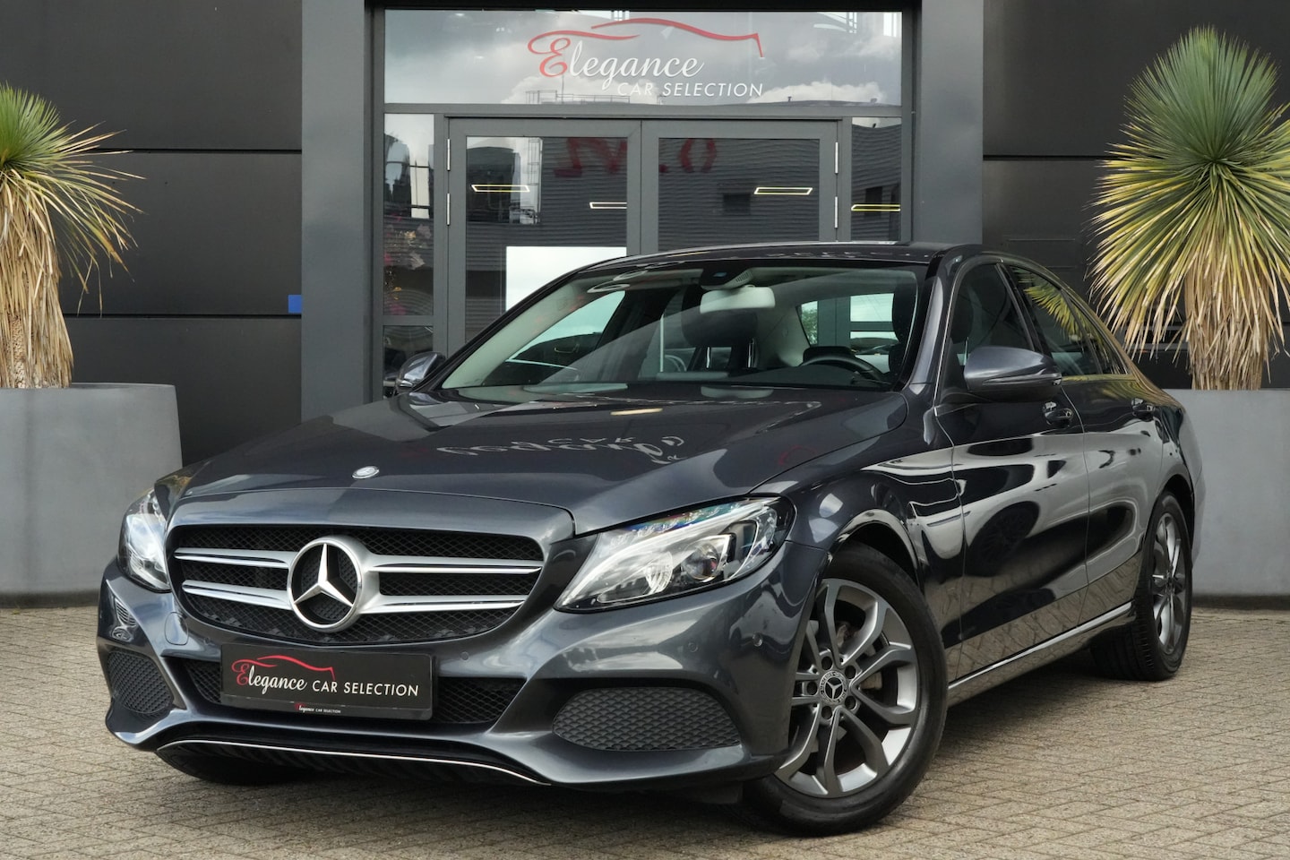 Mercedes-Benz C-klasse - 180 Prestige 156pk Stoelverwarming/Navigatie/PDC - AutoWereld.nl