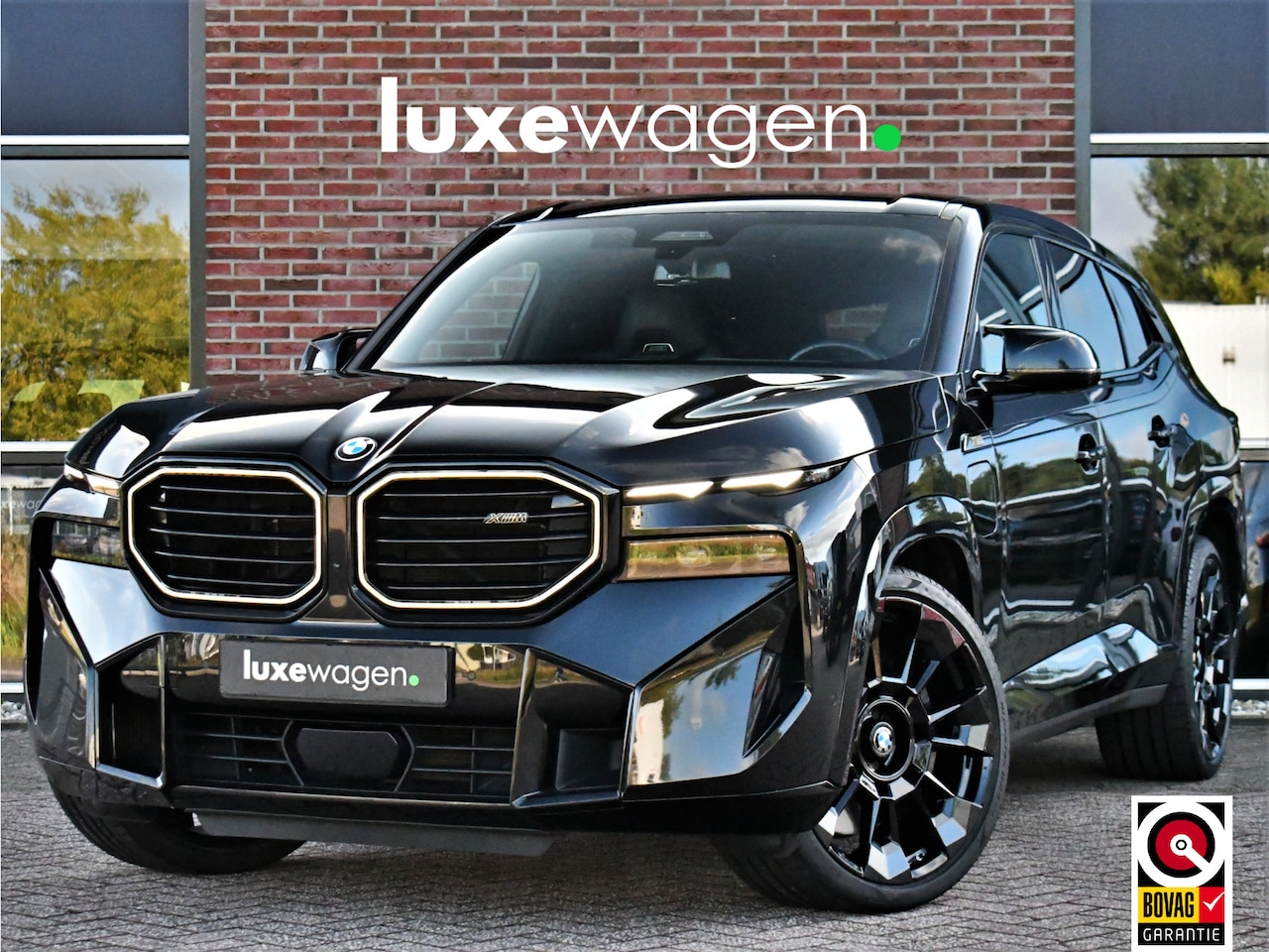BMW XM - V8 650pk 30kWH | B&W | Trekh | 23inch | DA-Prof | M-Drivers pack - AutoWereld.nl