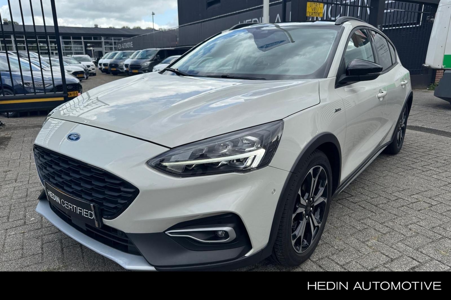 Ford Focus - 1.0 EcoBoost Active Business | Trekhaak | Design Pack | Winter Pack | Bang & Olufsen - AutoWereld.nl