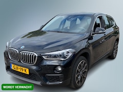 BMW X1 - sDrive18i High Executive / Navi / LED / Clima / 19 Inch