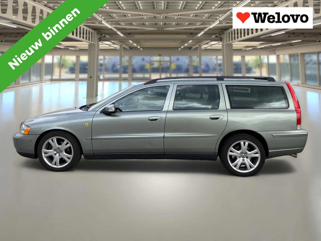 Volvo V70 - 2.4 Summum Automaat met Garantie - AutoWereld.nl