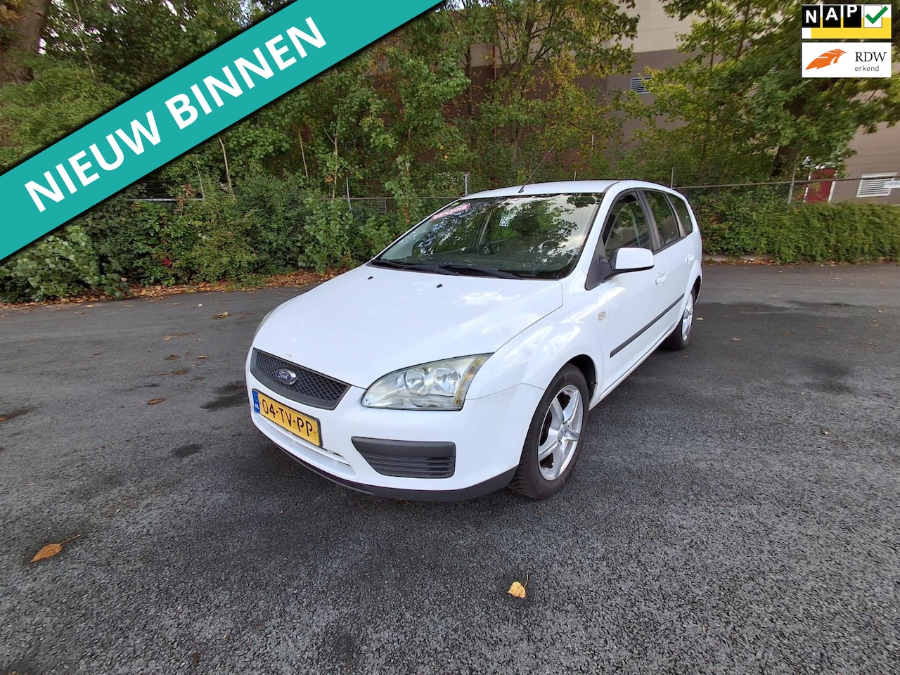 Ford Focus Wagon - 1.6-16V Trend ZO INGERUILD DUS ZO WEG PRIJSJE - AutoWereld.nl