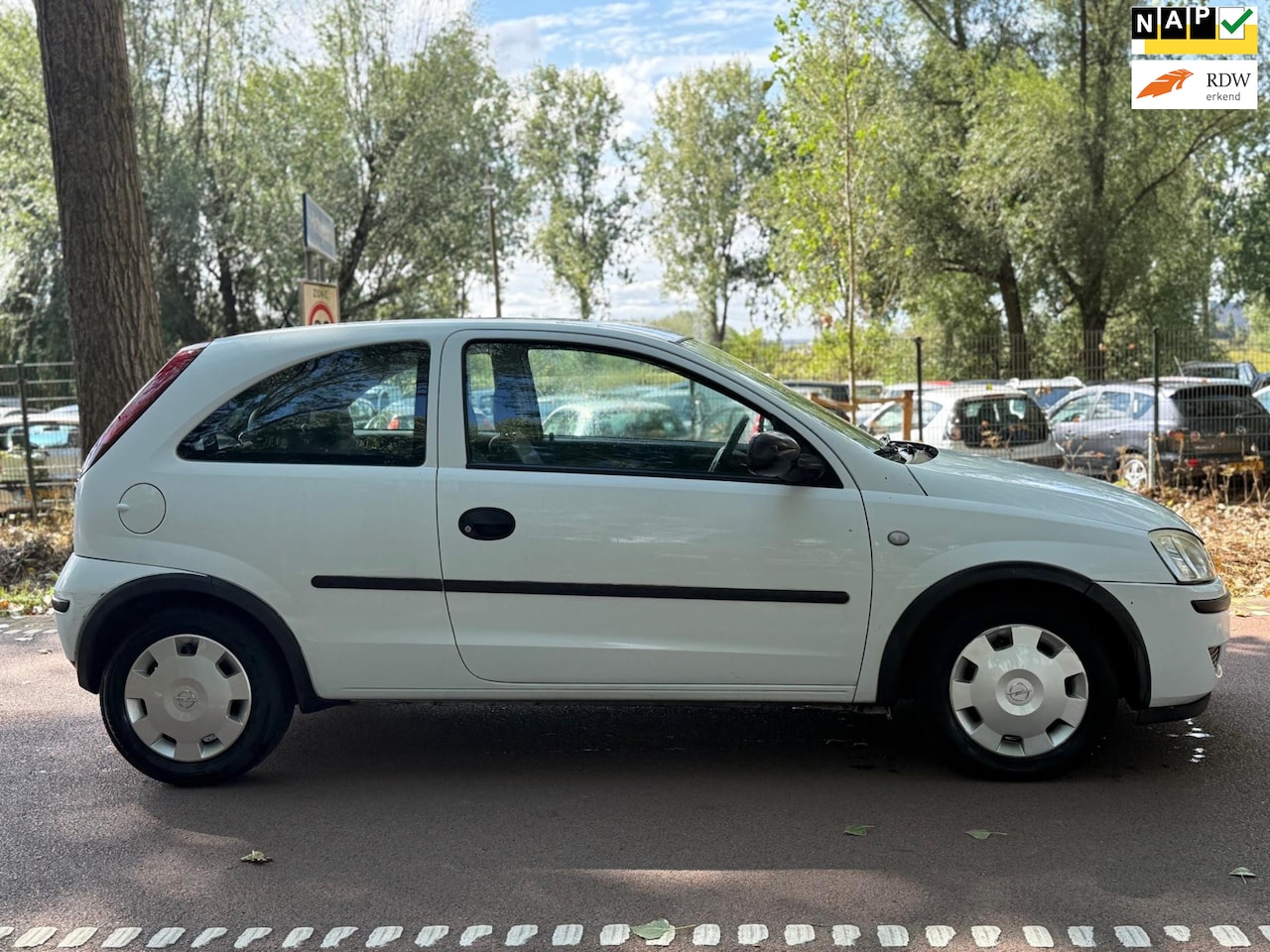 Opel Corsa - 1.2-16V Essentia AUTOMAAT!APK2026!KOOPJE! - AutoWereld.nl