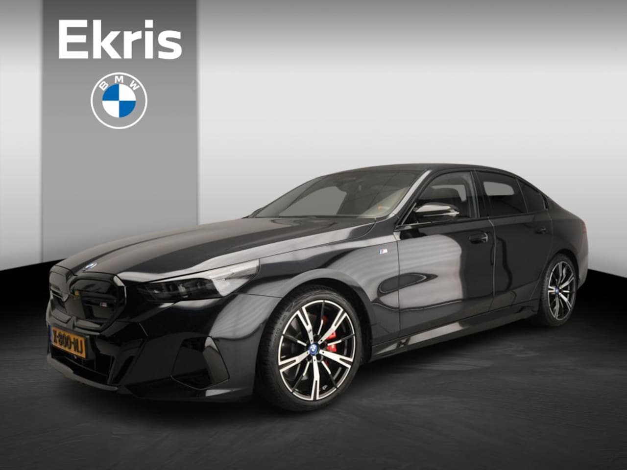 BMW i5 - Sedan M60 xDrive 84 kWh | M-Sportpakket | LED | Leder | HUD | Schuifdak | Active cruise | - AutoWereld.nl