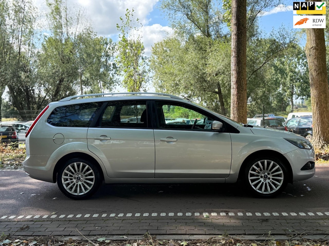 Ford Focus Wagon - 1.8 Limited CLIMA!CRUISE!APK!KOOPJE! - AutoWereld.nl