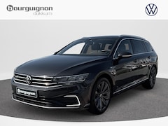 Volkswagen Passat Variant - 1.4 TSI PHEV GTE Business | Trekhaak | ACC | Stoelverwarming |