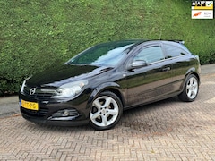 Opel Astra GTC - 1.8 Executive /XENON/CRUISE/PDC/STOELVERWARMING/