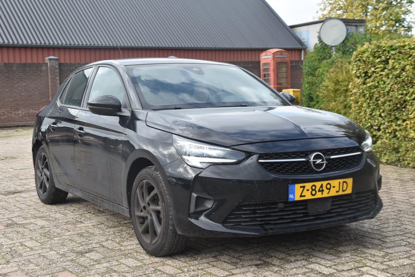 Opel Corsa - 1.2 Level 4 Airco Nav. Led Btw 5Drs. Let Op !! Schade Auto !! - AutoWereld.nl