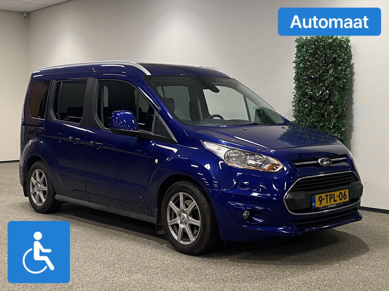 Ford Tourneo Connect - Rolstoelauto Automaat + Luchtvering - AutoWereld.nl