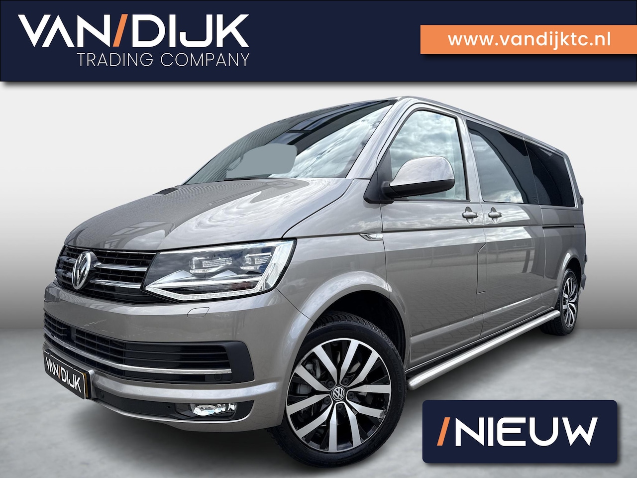 Volkswagen Transporter - 2.0 TDI L2H1 DC Highline 5 persoons ✓Automaat ✓Full LED ✓Half Leder Alcantara ✓Dubbele Sch - AutoWereld.nl