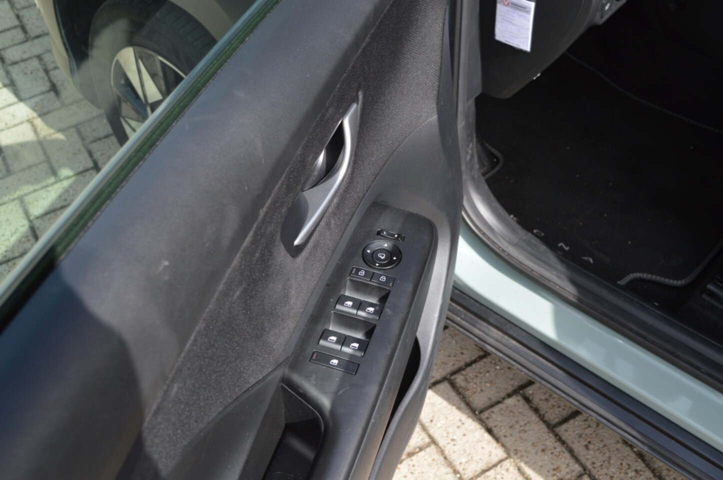Hyundai Kona - 1.6 GDI HEV Comf. Smart NL-auto Navi Camera 18inch LM
