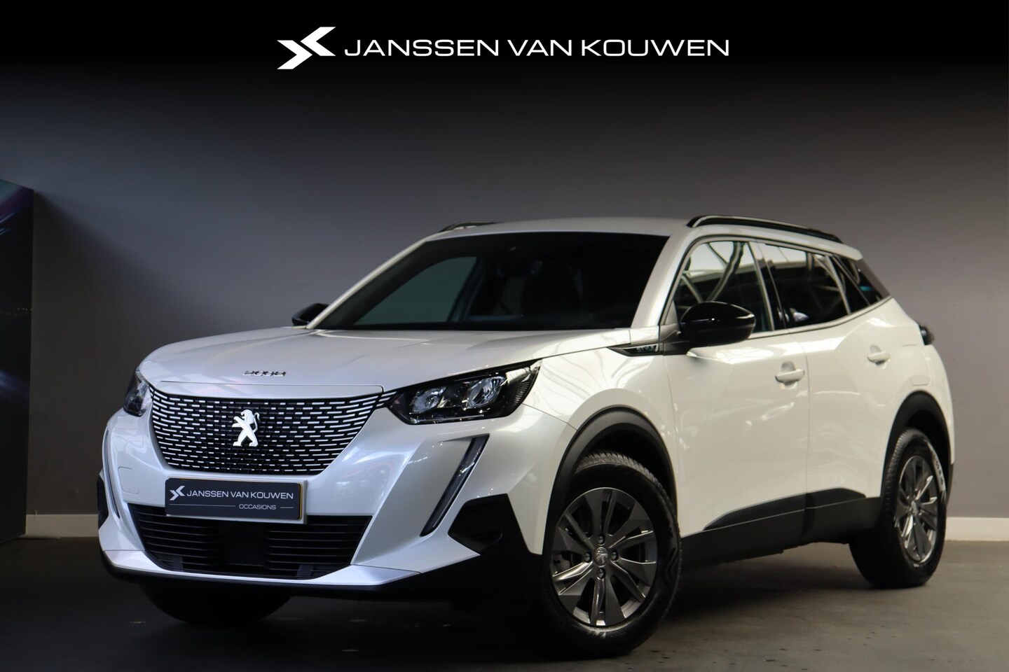 Peugeot e-2008 - EV Active Pack 50 kWh Navigatie Achteruitrijcamera Apple CarPlay - AutoWereld.nl