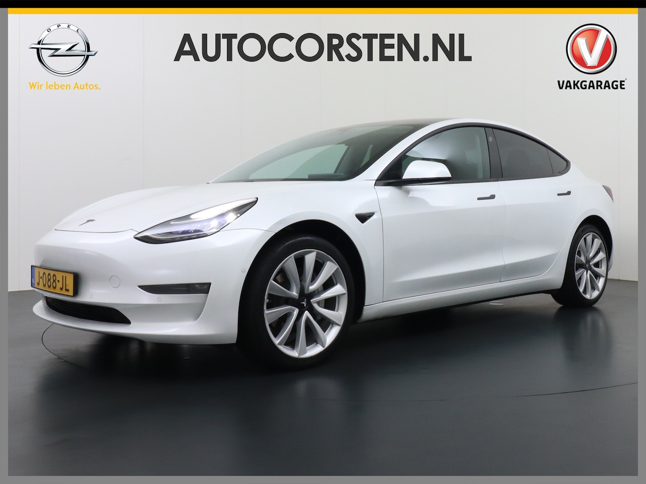 Tesla Model 3 - Long Range RWD Long Range AWD 75kWh Soh 89% Lmv 19" Navi Ecc Leder Panoramadak Adaptive Cruise Control Au - AutoWereld.nl