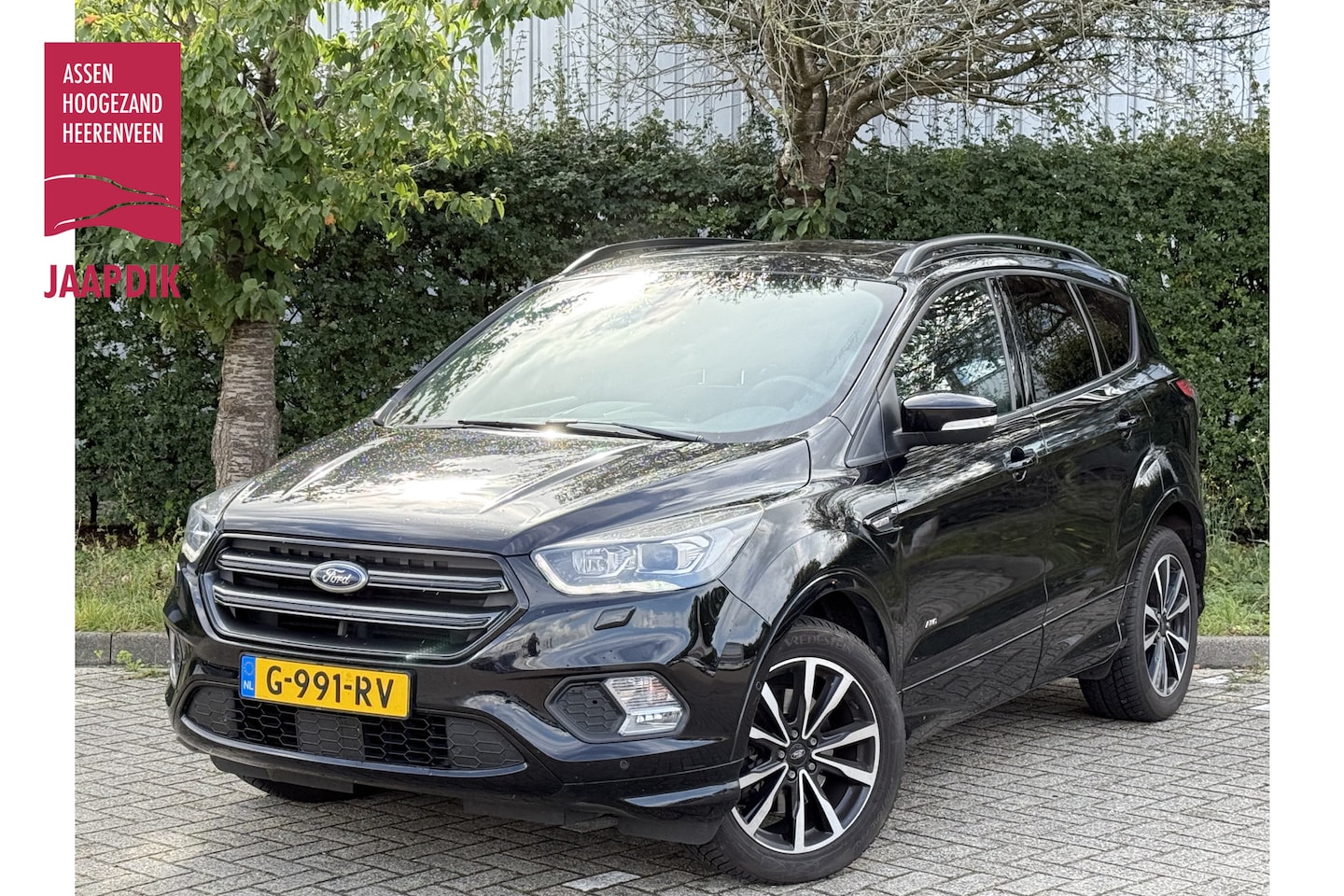 Ford Kuga - BWJ 2018 1.5 176 pk EcoBoost ST Line AUTOMAAT | 4 WHEEL DRIVE | TREKHAAK | PANORAMA | CLIM - AutoWereld.nl
