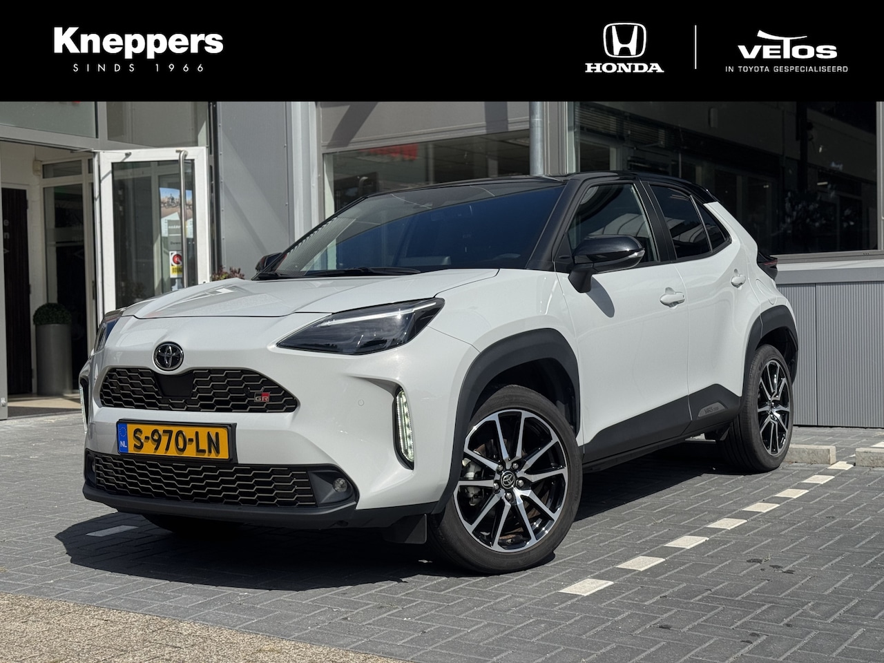 Toyota Yaris Cross - 1.5 Hybrid GR Sport Trekhaak, Head-up display, Blind-spot, JBL , All-in Rijklaarprijs - AutoWereld.nl