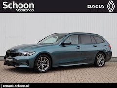 BMW 3-serie Touring - 320i High Executive | Adap. Cruise | Stoelverwarming | Halfleder | Navigatie | Carplay