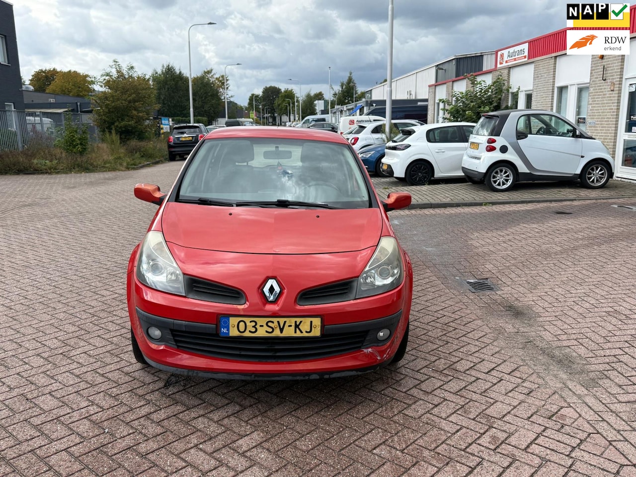 Renault Clio - 1.4-16V Dynamique Luxe 1.4-16V Dynamique Luxe - AutoWereld.nl