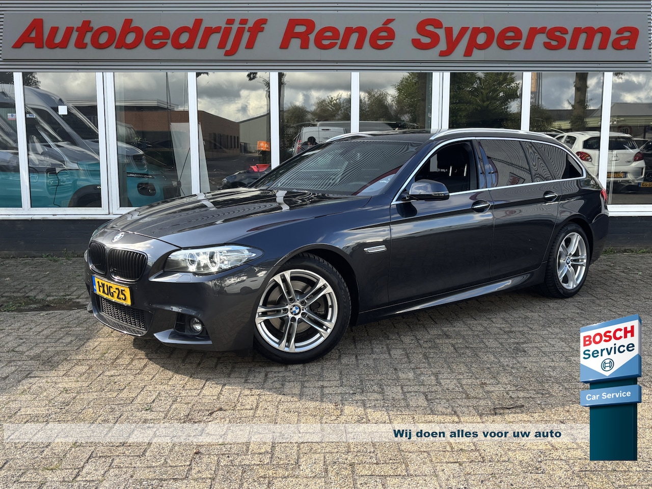 BMW 5-serie Touring - 520i Executive | M-Pakket | Elektrische Trekhaak | Automaat | Groot Navi - AutoWereld.nl