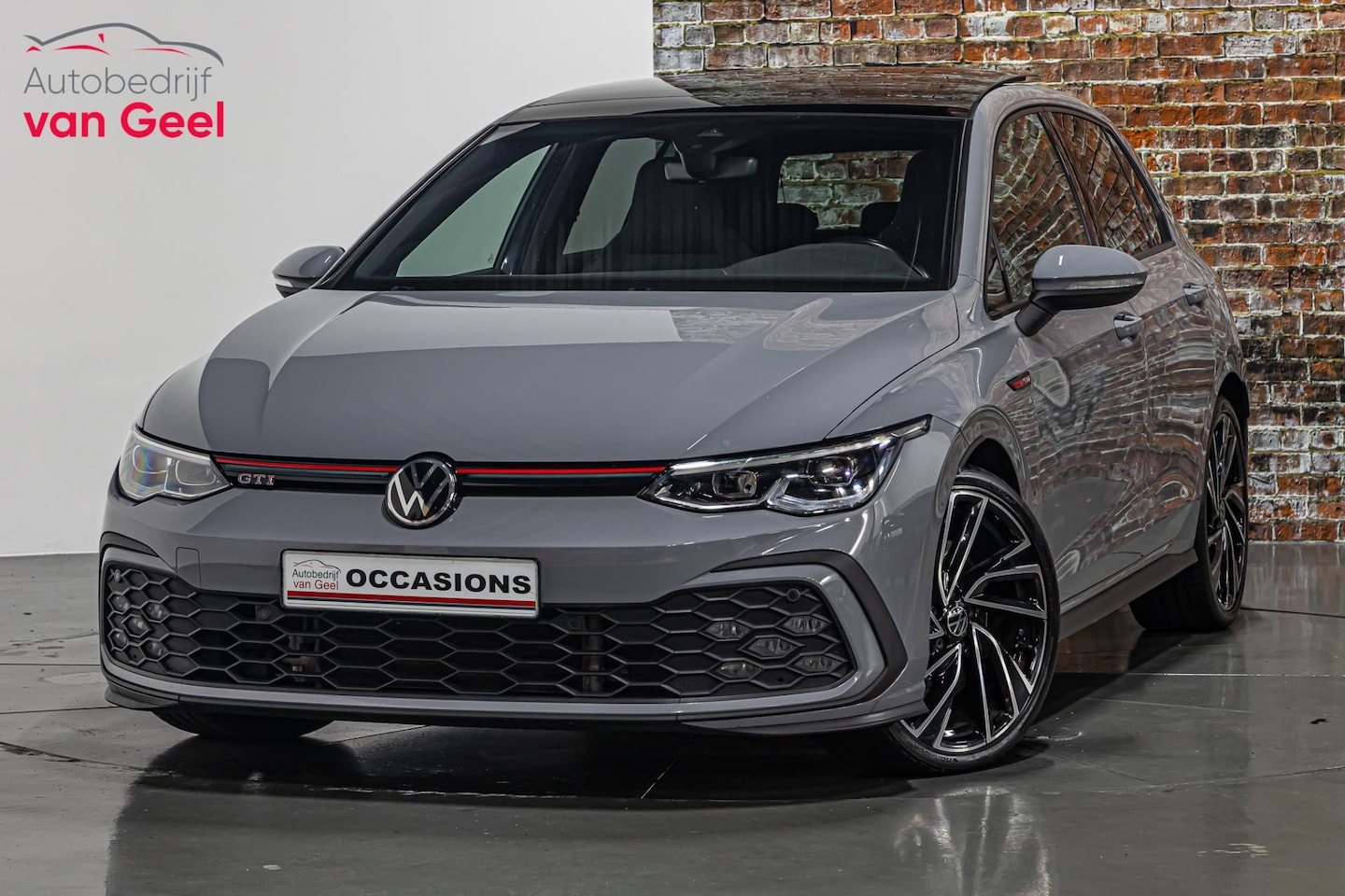 Volkswagen Golf - 2.0 TSI GTI I Schuif/kantel dak I - AutoWereld.nl