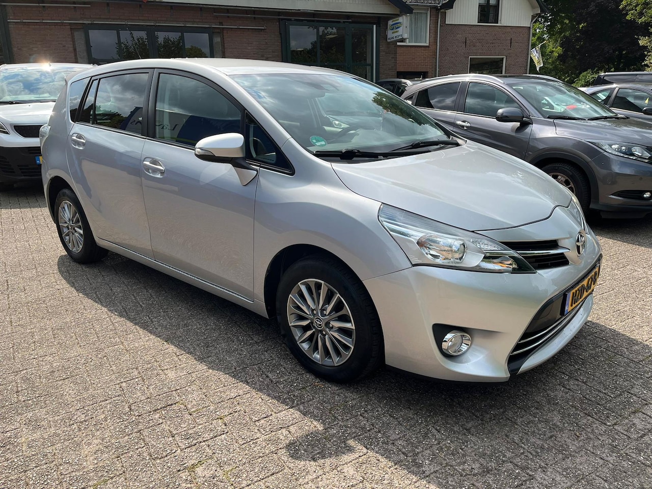 Toyota Verso - 1.8 VVT-i Aspiration 1.8 VVT-i 147pk (7P) Aspiration - AutoWereld.nl