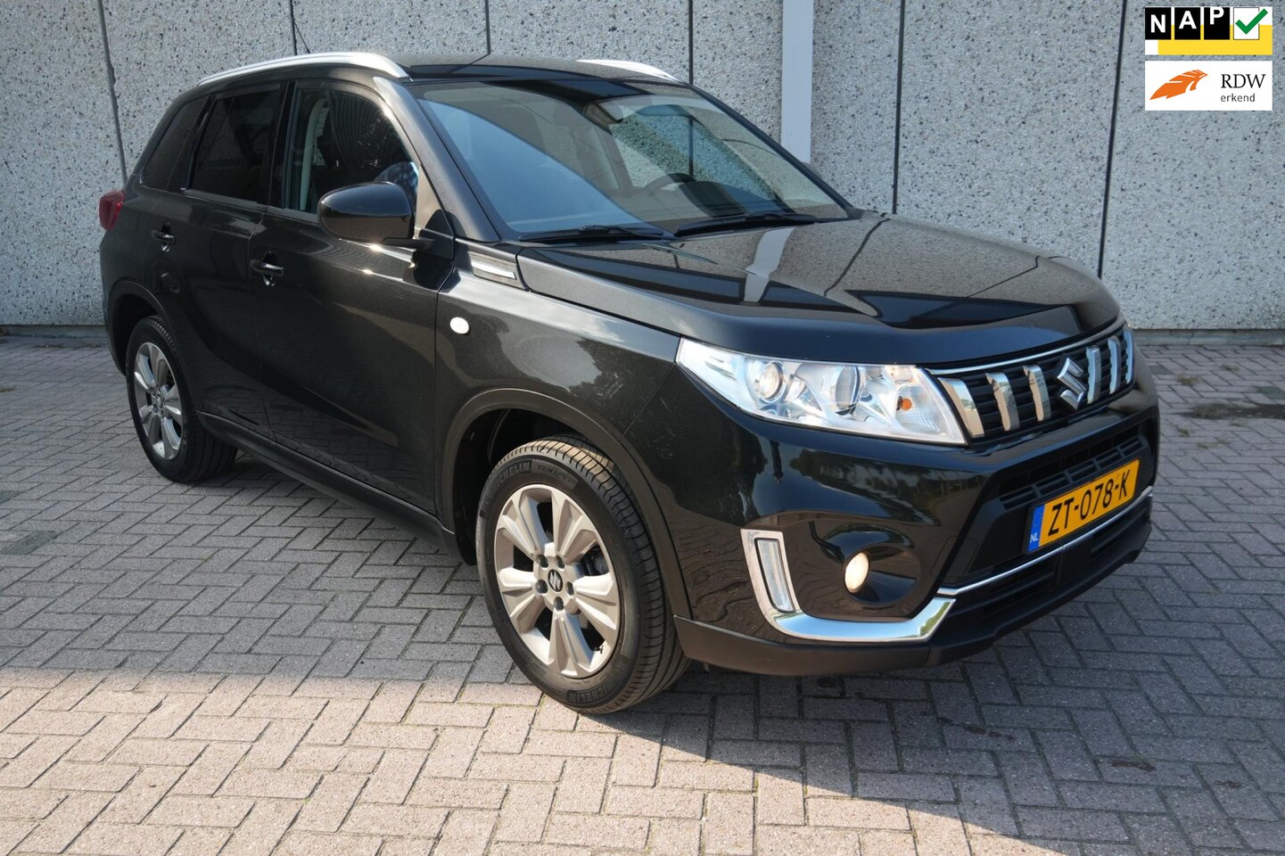 Suzuki Vitara - 1.0 Boosterjet Trekhaak,Navi, Camera,Historie,APK,Cruise,Nette auto - AutoWereld.nl