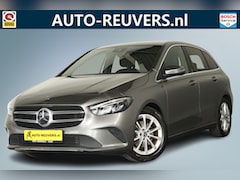 Mercedes-Benz B-klasse - B200 Business Solution Automaat / LED / Navigatie / Lichtmetaal
