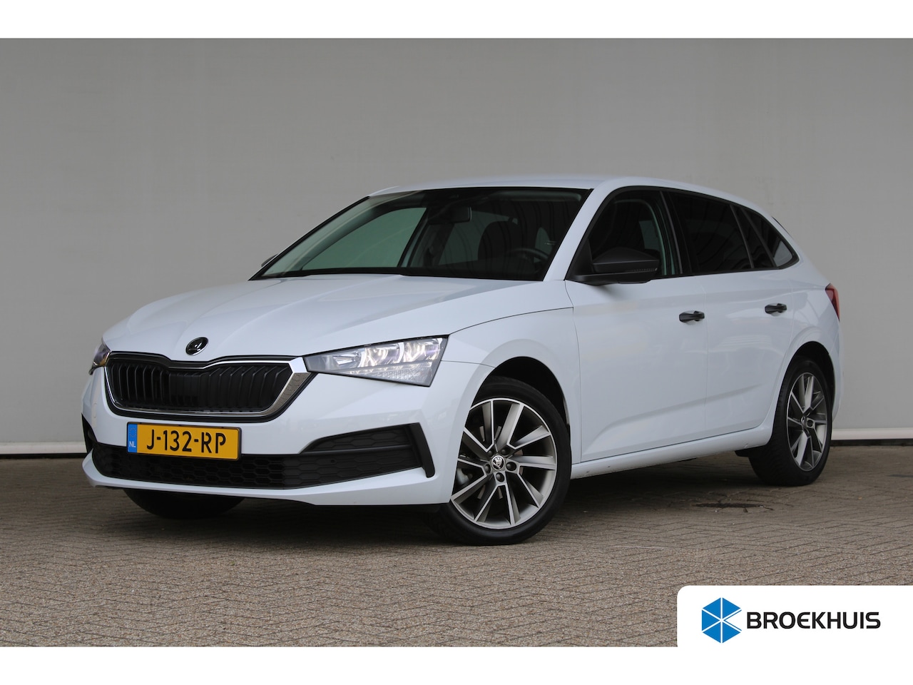 Skoda Scala - 1.0 TSI Active | Cruise control | LED koplampen | Parkeersensoren | Bluetooth - AutoWereld.nl