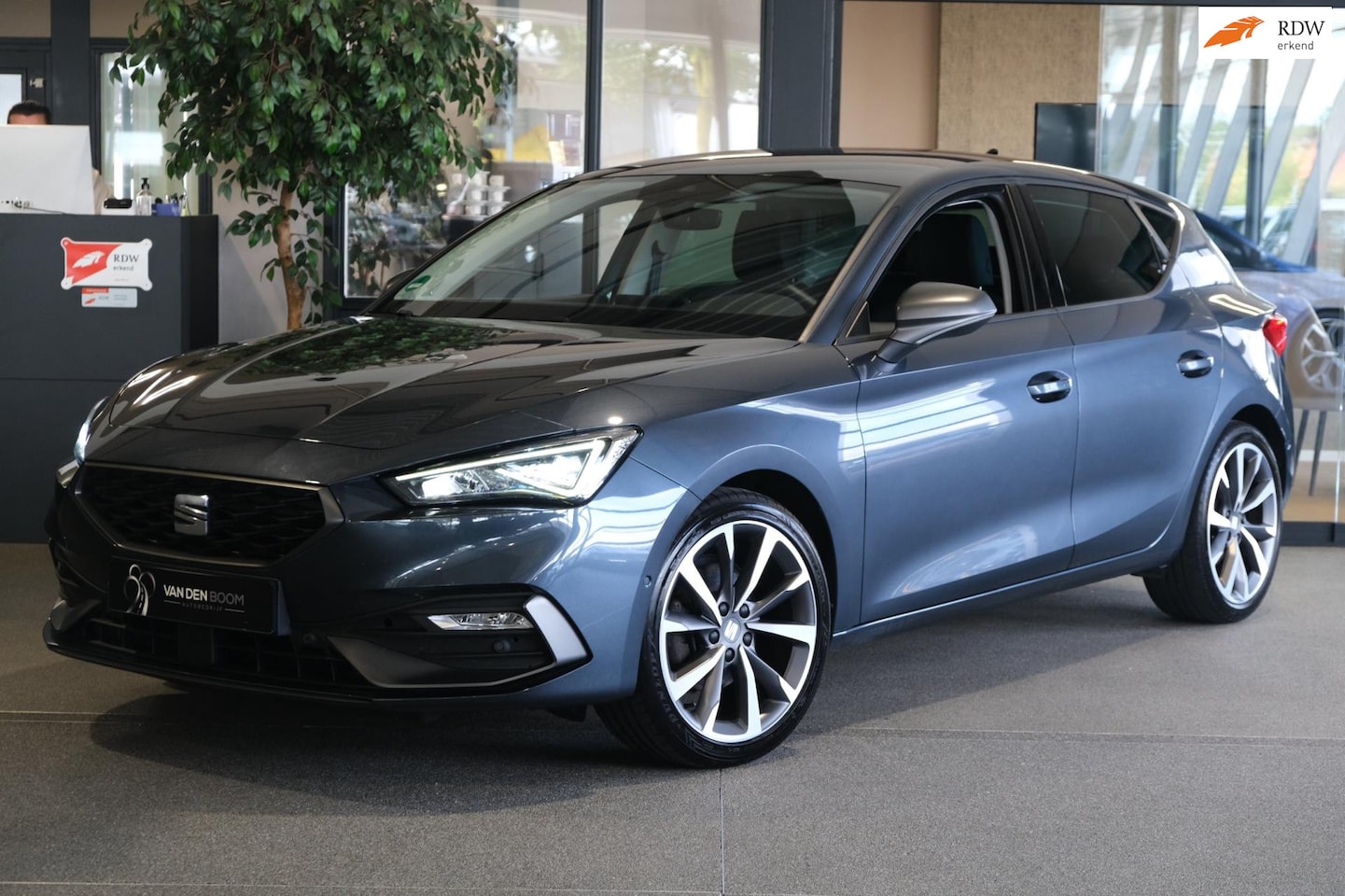 SEAT Leon - 1.5 eTSI FR DSG 150PK Led Navi Cam Virtual ACC - AutoWereld.nl