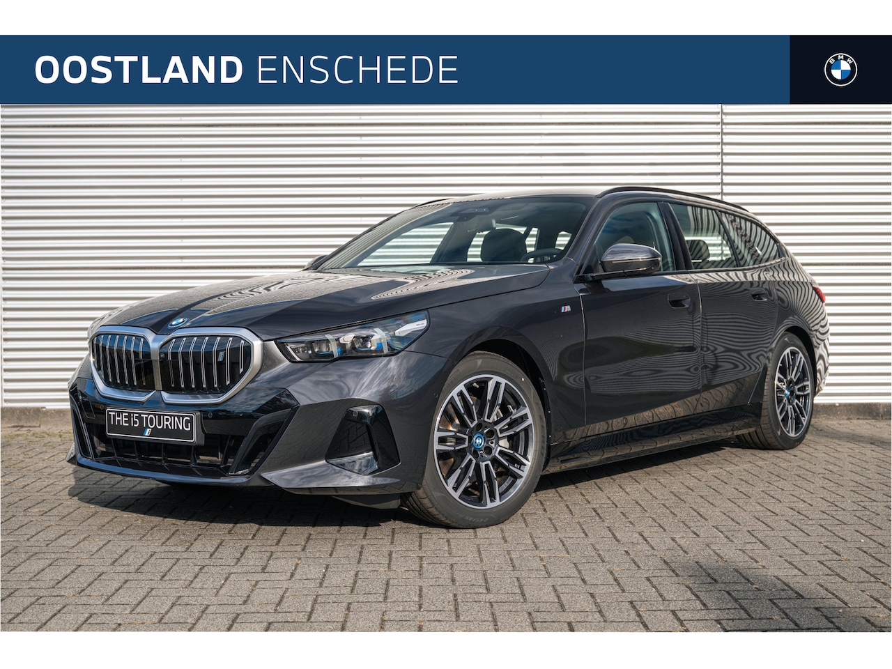 BMW i5 - eDrive40 High Executive M Sport / Panoramadak / Trekhaak / Parking Assistant Plus / Adapti - AutoWereld.nl