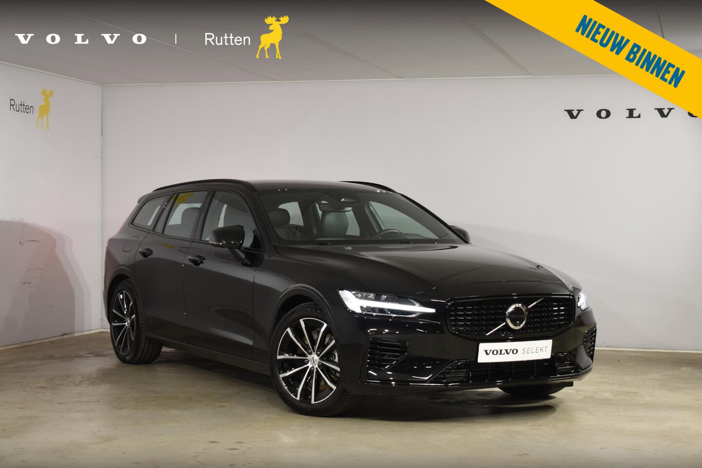 Volvo V60 - T6 350PK Automaat Plug-in hybrid AWD Plus Dark / Navigatie / 360 Camera / Harman Kardon / - AutoWereld.nl