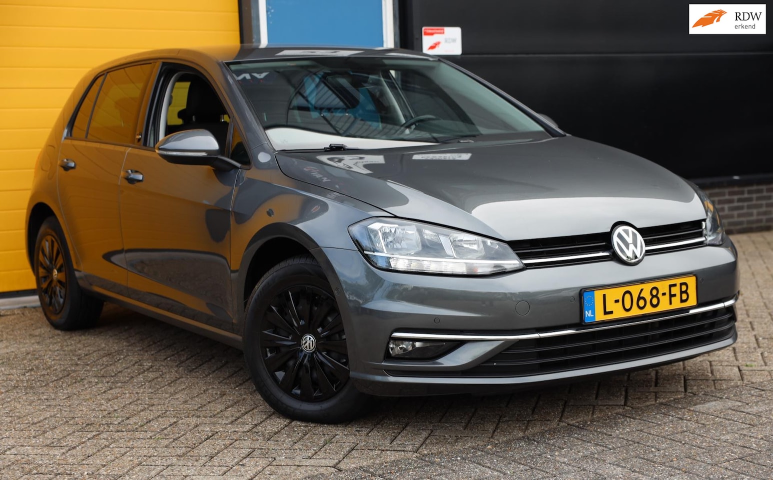 Volkswagen Golf - 1.0 TSI Comfortline / Acc / Camera / Airco / Elek Pakket / 5 Deurs / Pdc - AutoWereld.nl