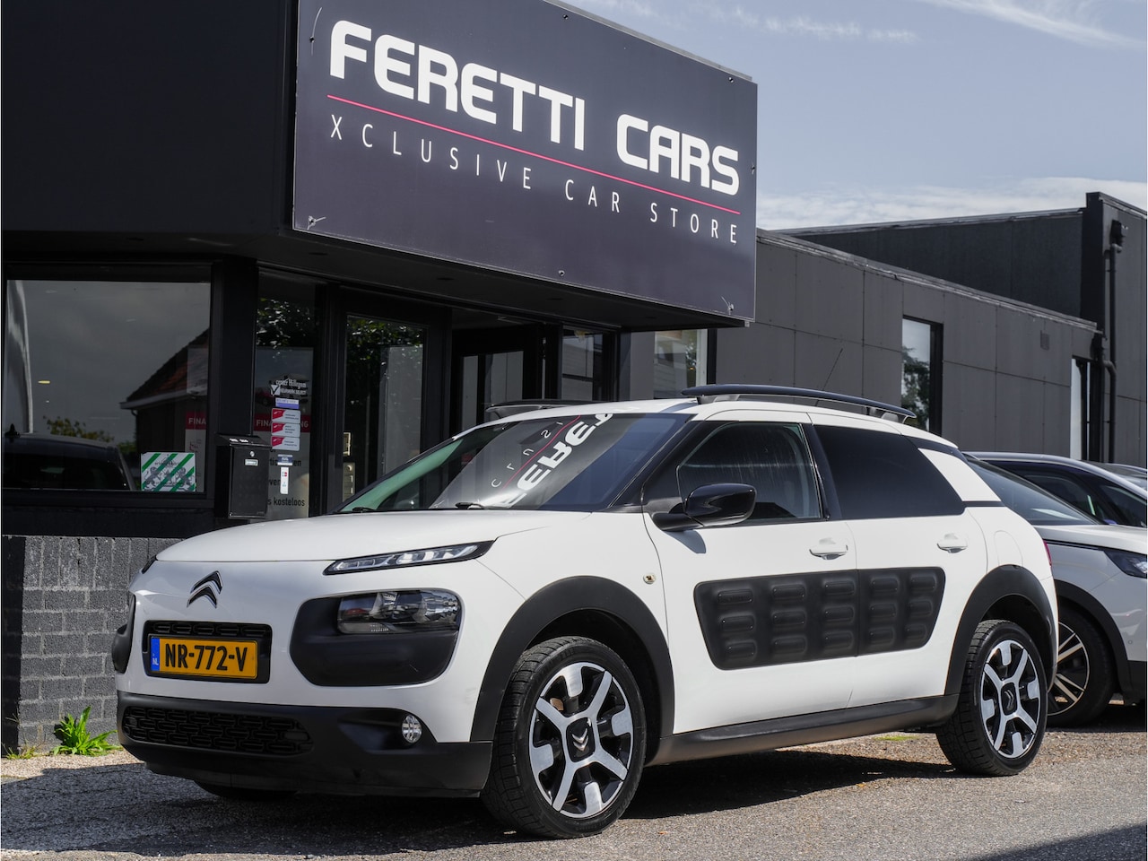 Citroën C4 Cactus - 1.2 PureTech Business 1.2 PureTech Business - AutoWereld.nl