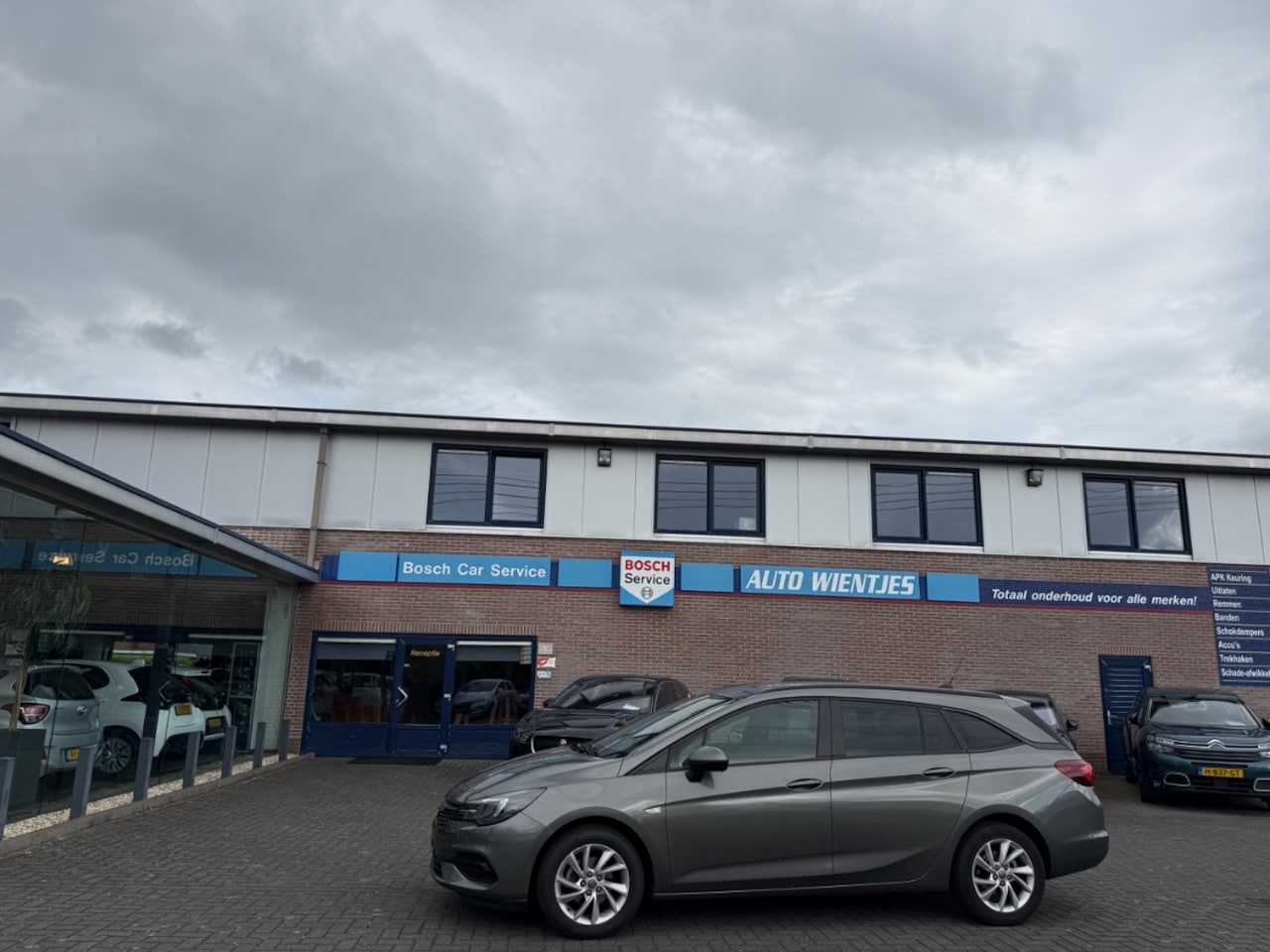 Opel Astra Sports Tourer - 1.2 Turbo | Business Edition | Airco | Navi | Carplay - AutoWereld.nl