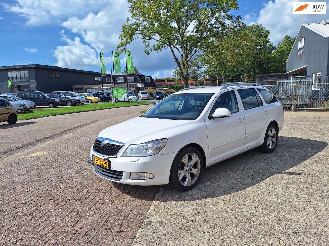 Skoda Octavia Combi - 1.2 TSI Elegance Business Line AUTOMAATBAK NIET GOED - AutoWereld.nl