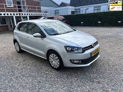 Volkswagen Polo - 1.4-16V Comfortline Nieuwe dist. riem Schade