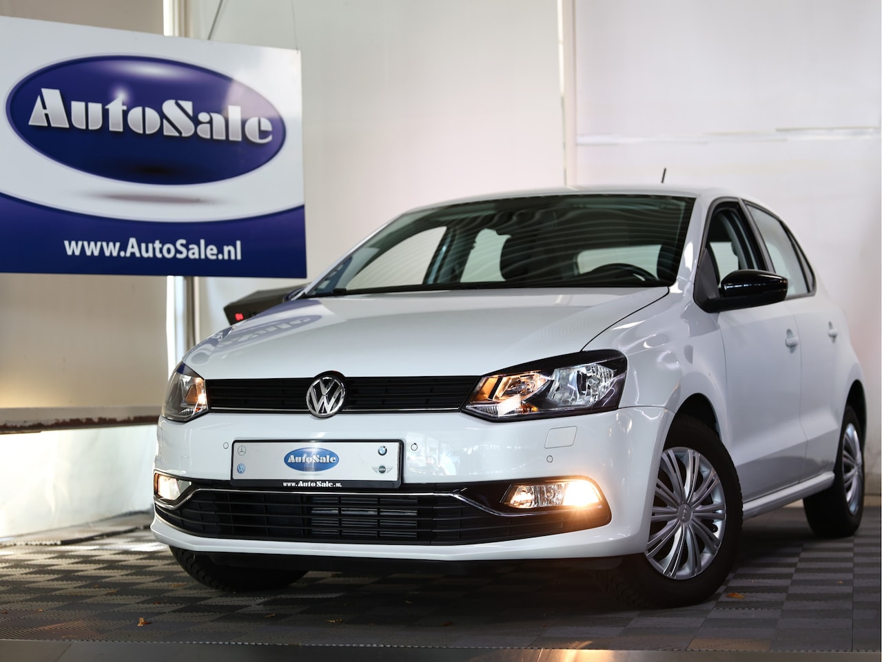 Volkswagen Polo - 1.2 TSI DSG Highline NAVI BT PDC CRUISE STOELVW '16 - AutoWereld.nl