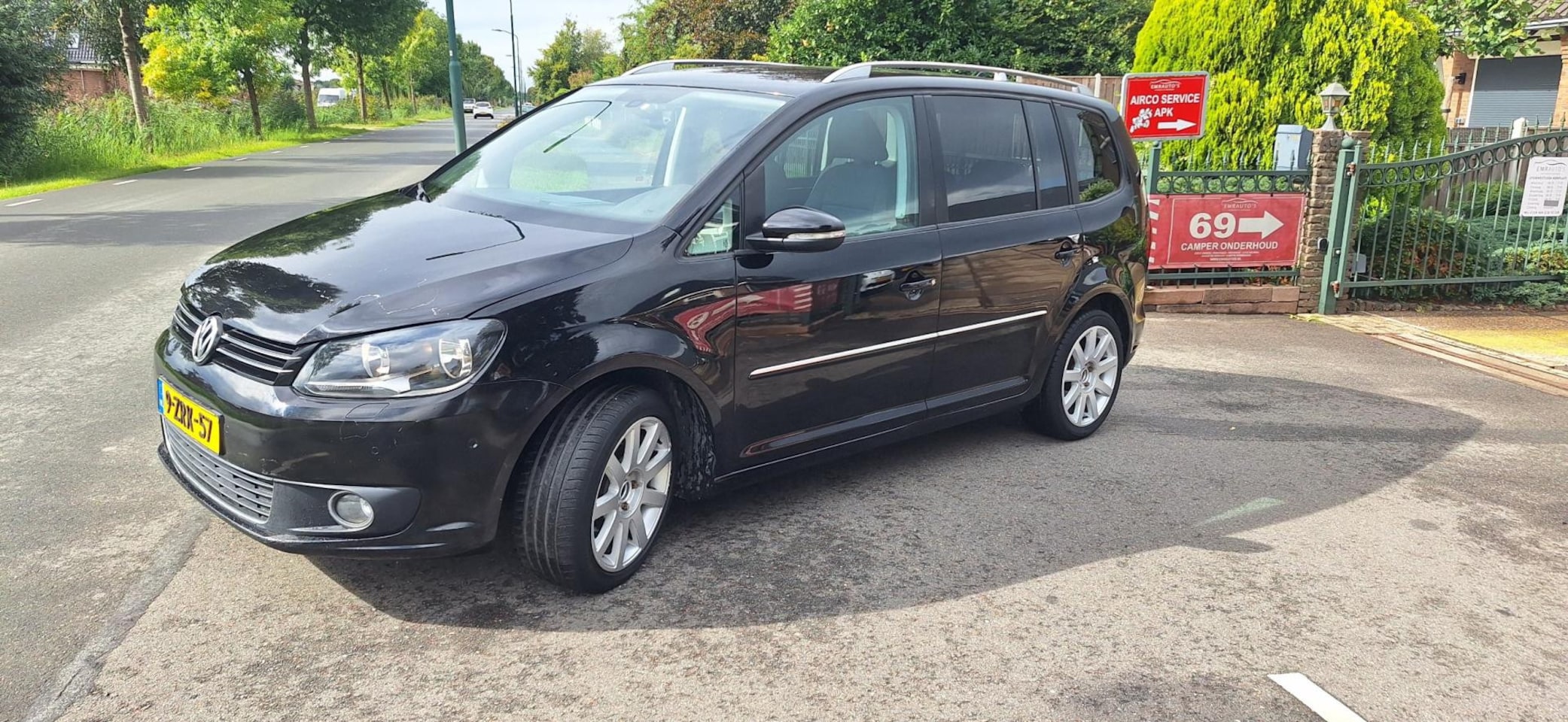 Volkswagen Touran - 1.4 TSI Highline LETOP MOTOR HEEFT WIJNIG OLIEDRUK - AutoWereld.nl