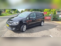 Volkswagen Touran - 1.4 TSI Highline LETOP MOTOR HEEFT WIJNIG OLIEDRUK