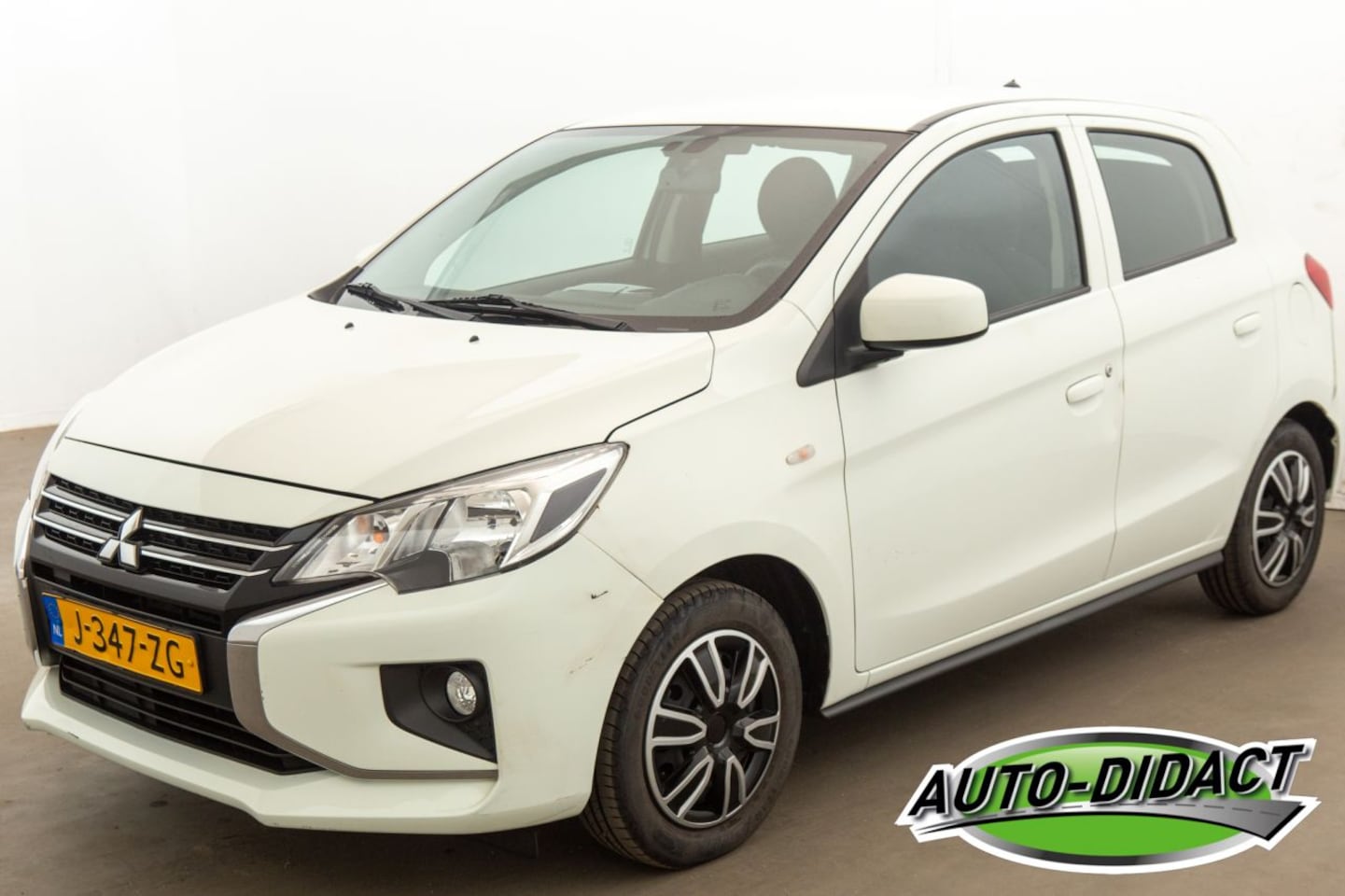 Mitsubishi Space Star - 1.0 Cool+ 97.616 km Airco - AutoWereld.nl