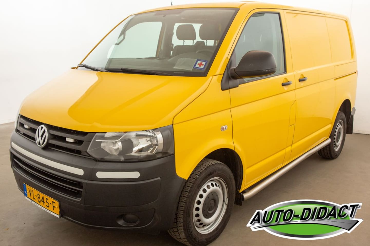 Volkswagen Transporter - 2.0 TDI L1H1 Airco - AutoWereld.nl