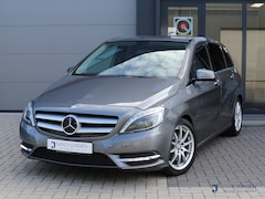 Mercedes-Benz B-klasse - 180 | Sport | Airco | Bi-Xenon | Cruise Control | Navi | Spiegel Pakket | 17" LM Velgen |