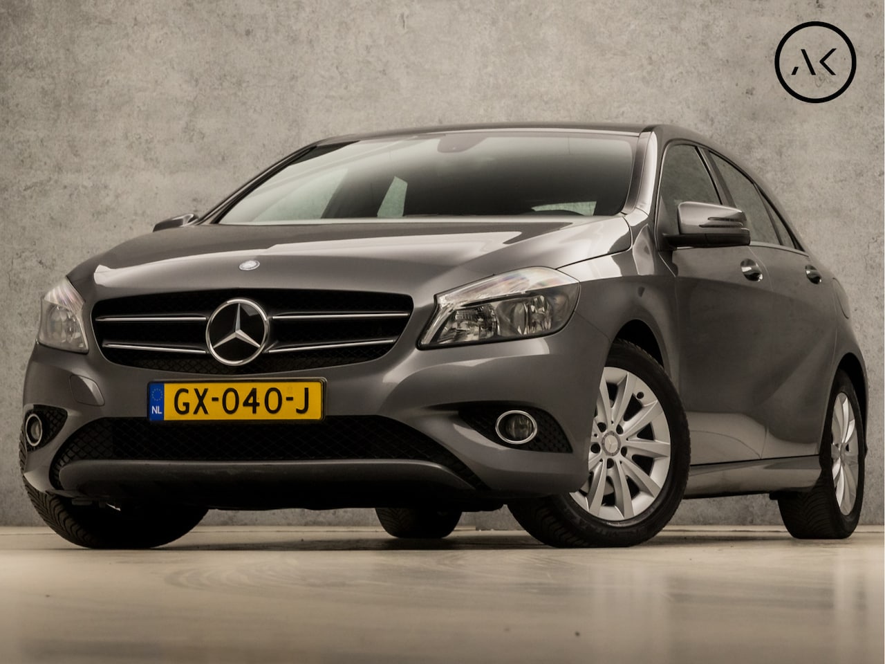 Mercedes-Benz A-klasse - 180 Sport (NAVIGATIE, LEDER, CRUISE, SPORTSTOELEN, STOELVERWARMING, ELEK PAKKET, TREKHAAK, - AutoWereld.nl