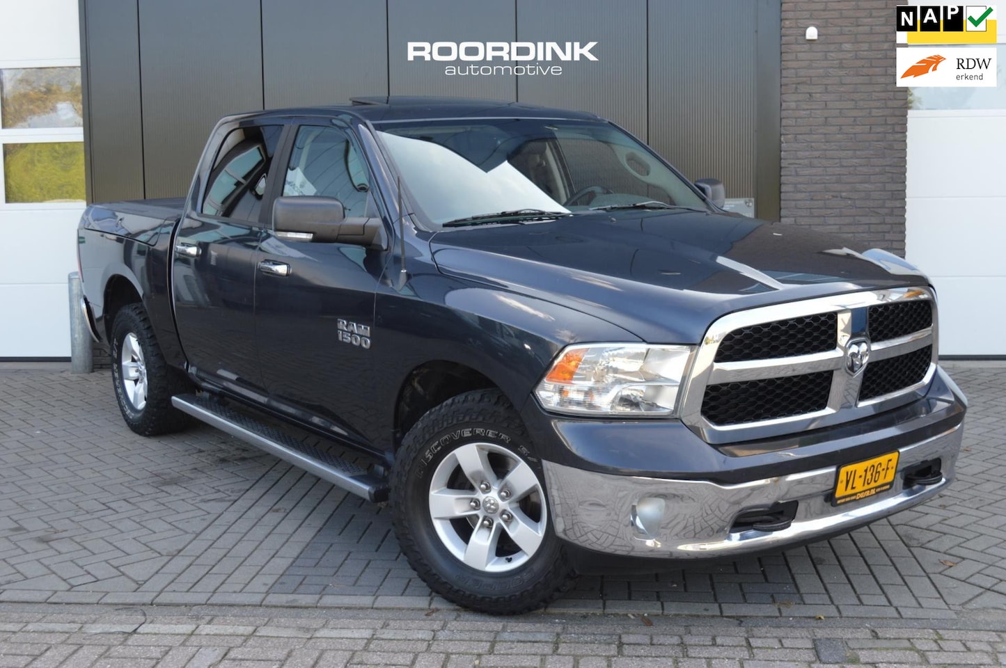 Dodge Ram 1500 - 3.6 V6| Navi|Schuif/kanteldak|Orgi.NL! - AutoWereld.nl