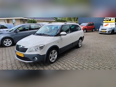 Skoda Fabia Combi - 1.2 TSI Scout bj 2011 airco/navi