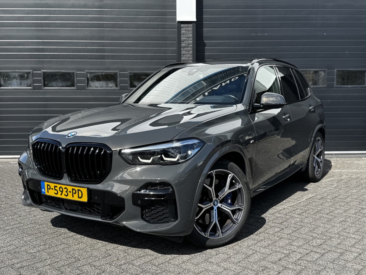 BMW X5 - xDrive45e High Executive M-Sport | Pano | 21'' | Memory | Stoel/Stuur verw. | €49.900,- In - AutoWereld.nl