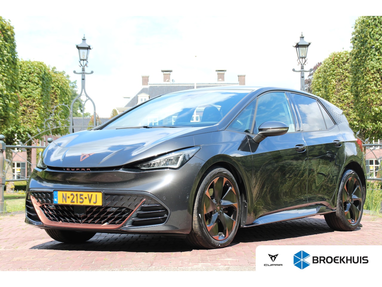 CUPRA Born - Performance One 62 kWh | 1 EIGENAAR! | NL-AUTO! | MASSAGE STOEL | STOELVERWARMING | BLIS | - AutoWereld.nl